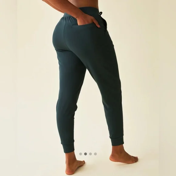 Kindred Bravely Nursing Bamboo Emerald Green Hoodie and Pants Set - Picture 6 of 8